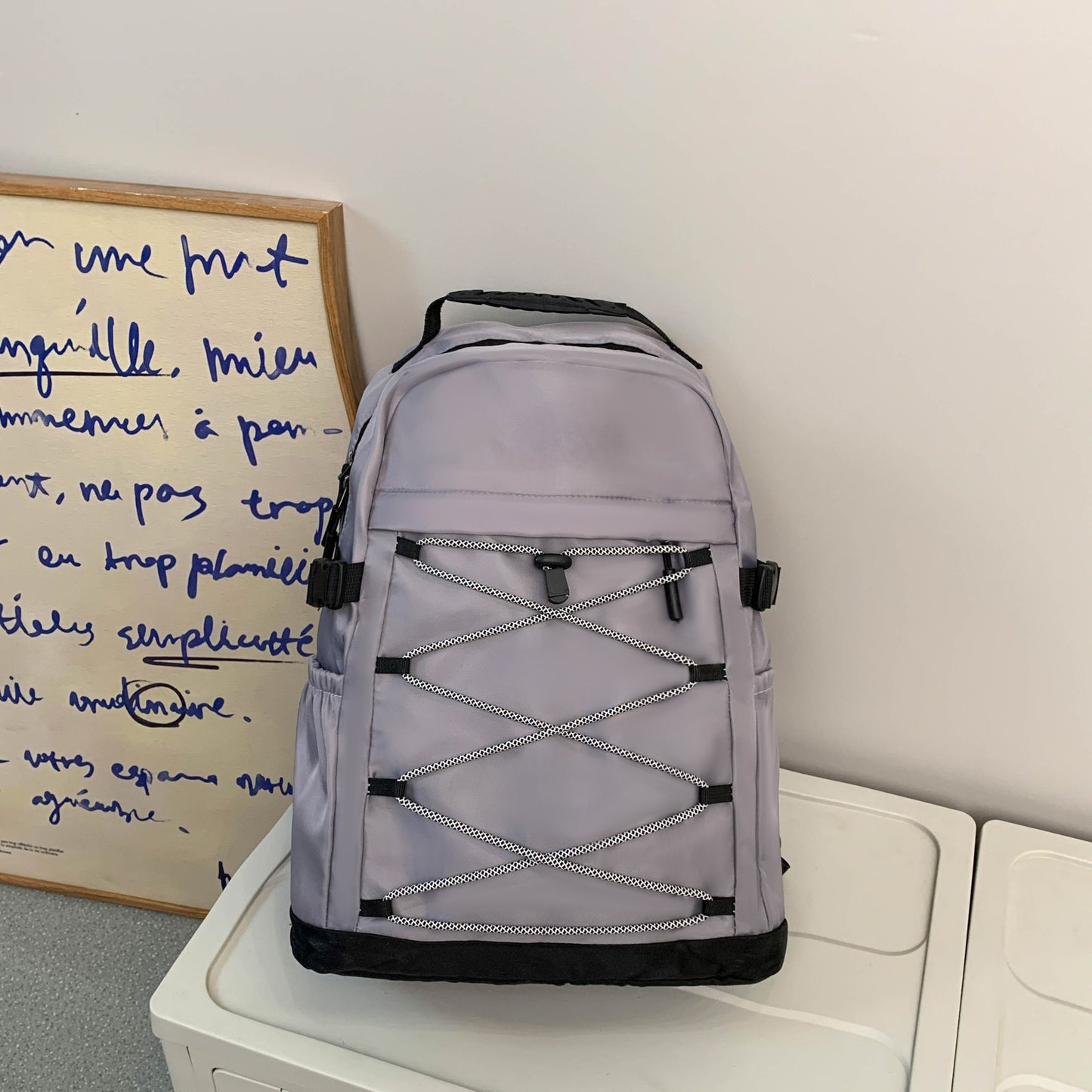 Men's and Women's Leisure Versatile Sports Drawstring Design Adjustable Shoulder Strap Multifunctional Backpack Travel Bag.