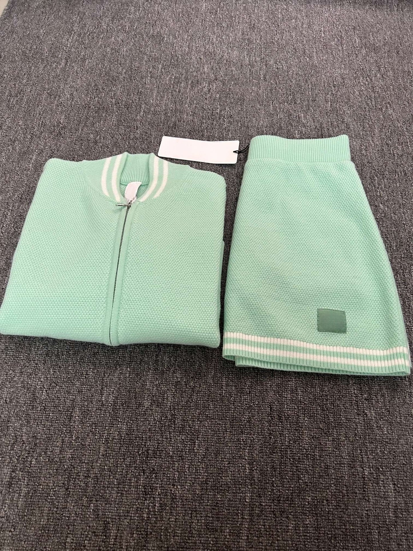 Women's new versatile contrast color baseball collar long sleeve show skirt suit