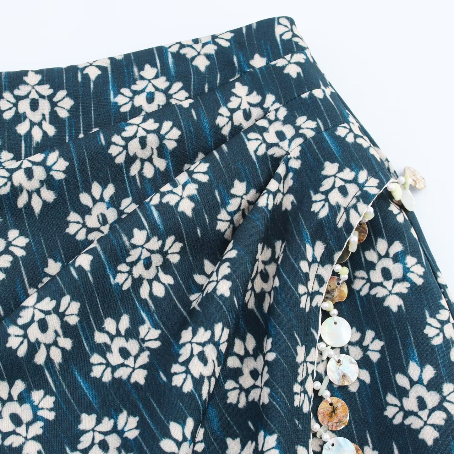 Women's new fashion bead decoration printed asymmetric Shorts Skirts