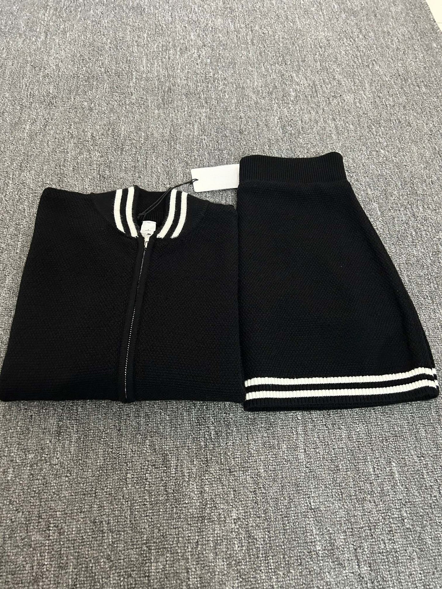 Women's new versatile contrast color baseball collar long sleeve show skirt suit