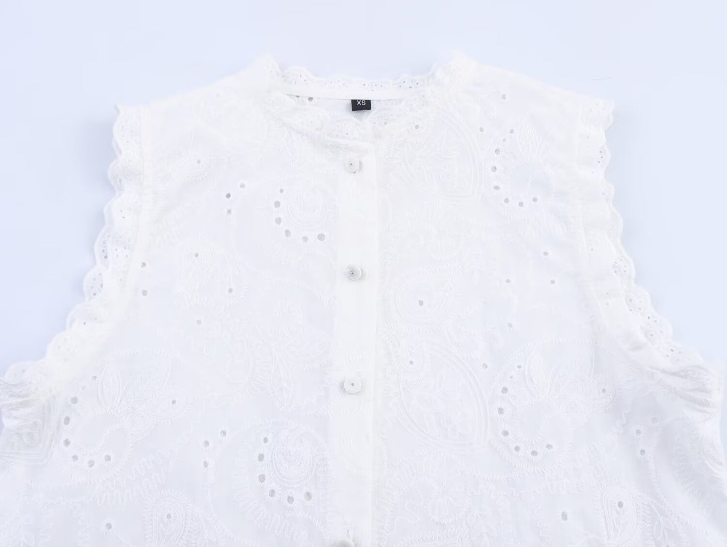 Women's new fashion casual single breasted hollow embroidery vest top