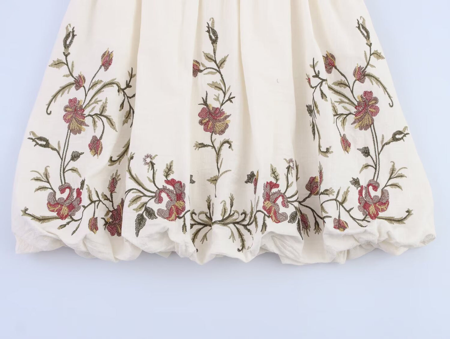 Women's new fashion wide pleated floral embroidery suspender mini dress