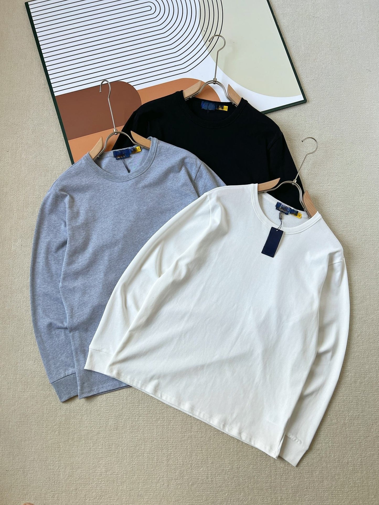 Men's new casual Joker embroidered solid color O-neck bottoming shirt long sleeve T-shirt