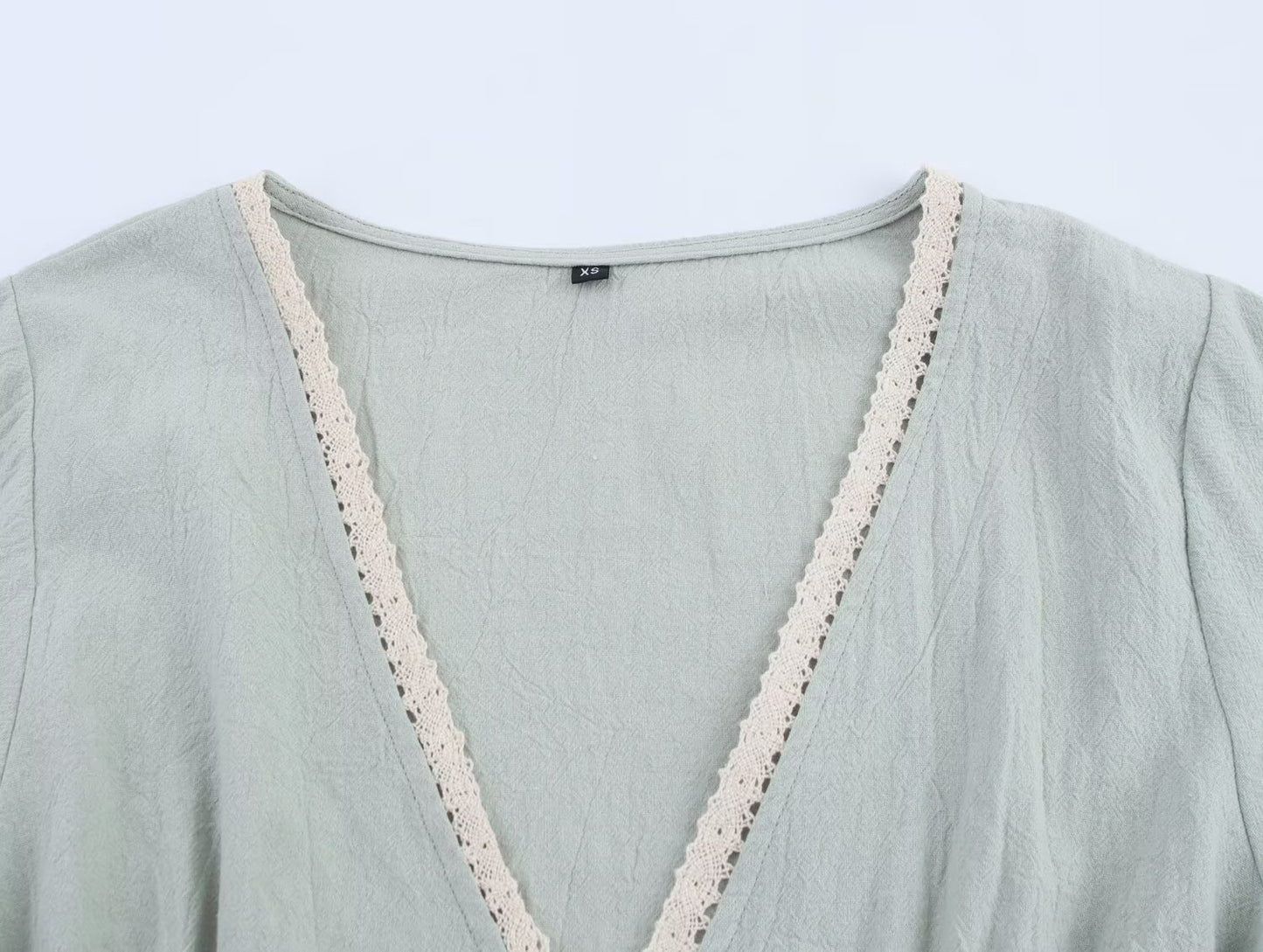 Women's new fashion vacation style long sleeved V-neck embroidered top