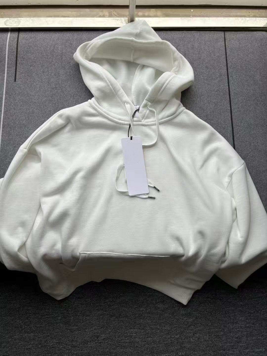 New versatile fleece drawstring hooded long-sleeved sweatshirt