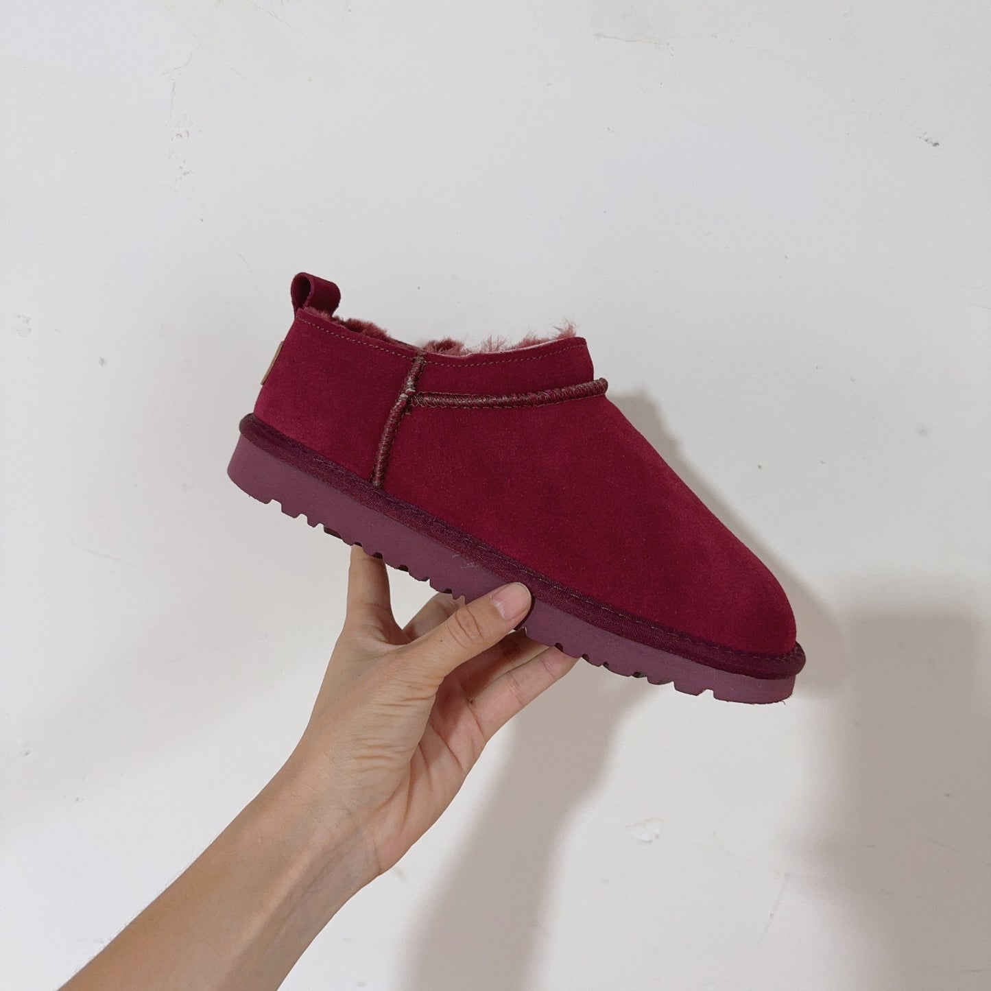 Women's new winter slope short snow boots have a shoe box