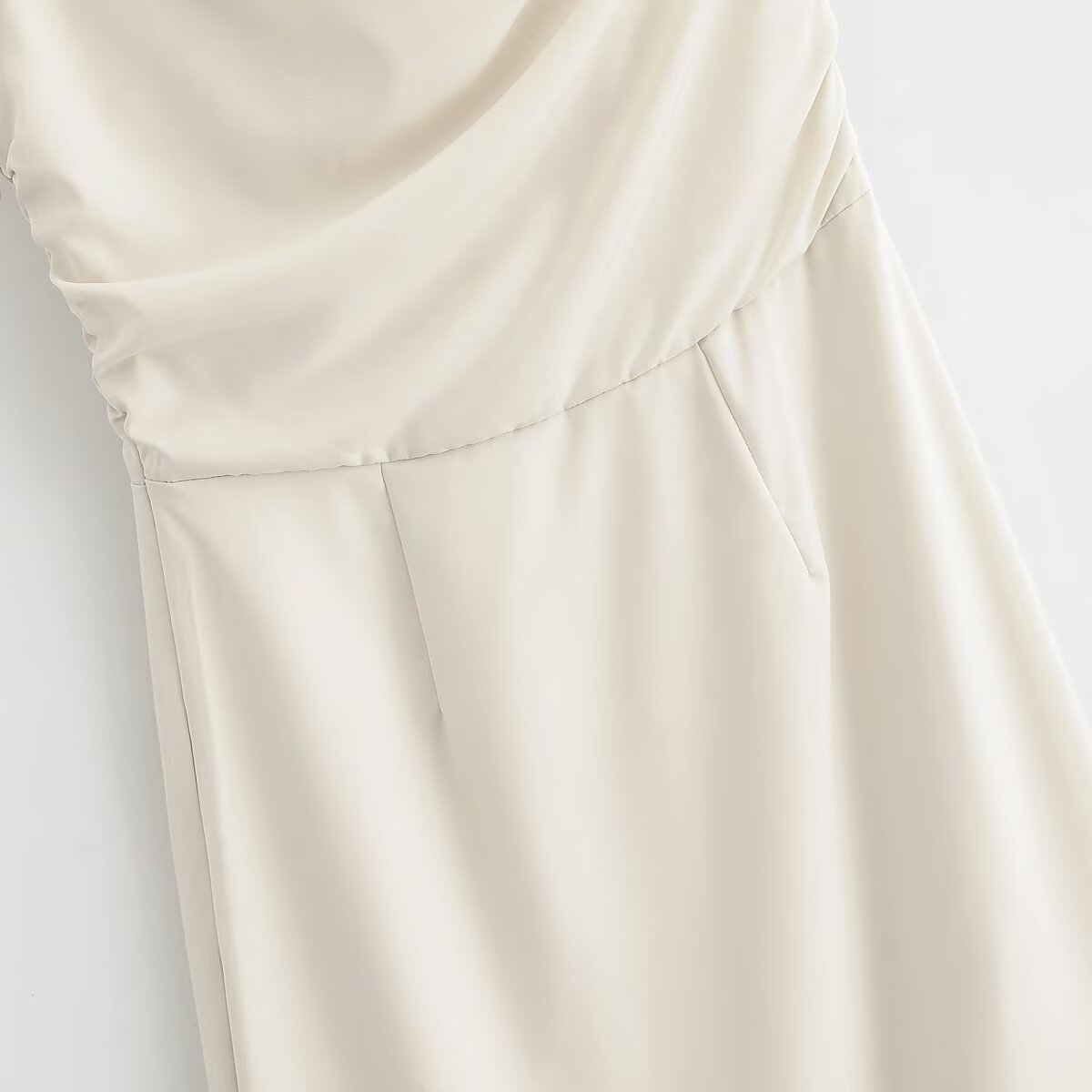 Women's Fashion Slant Shoulder Collar Sleeveless Hip Wrapped Midi Dress