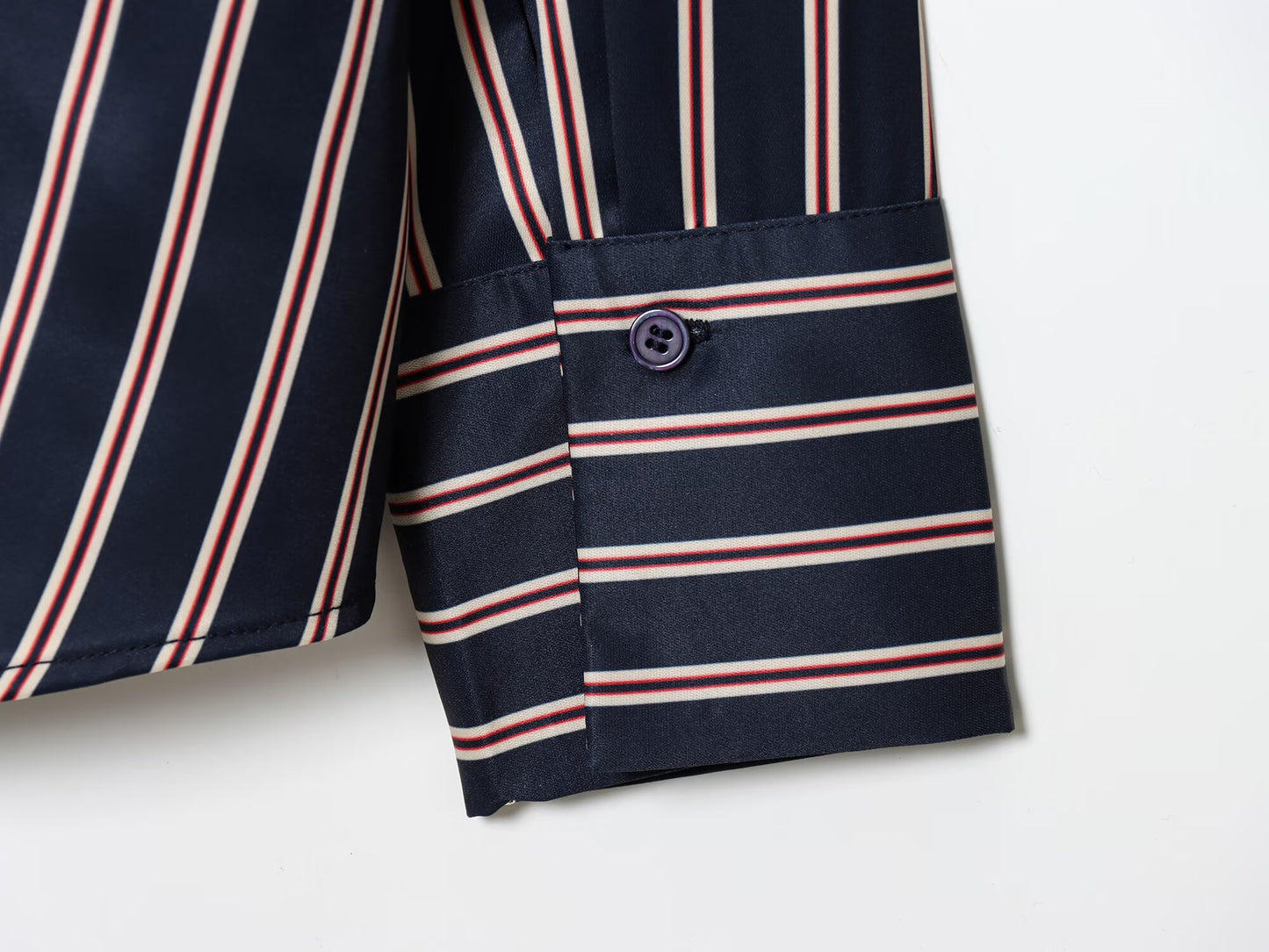 Women's casual lapel striped Button-up shirt