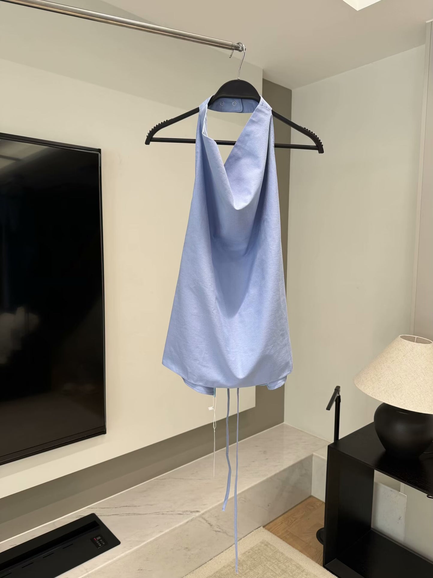 Women's new fashion backless lace up Design sleeveless hanging neck top