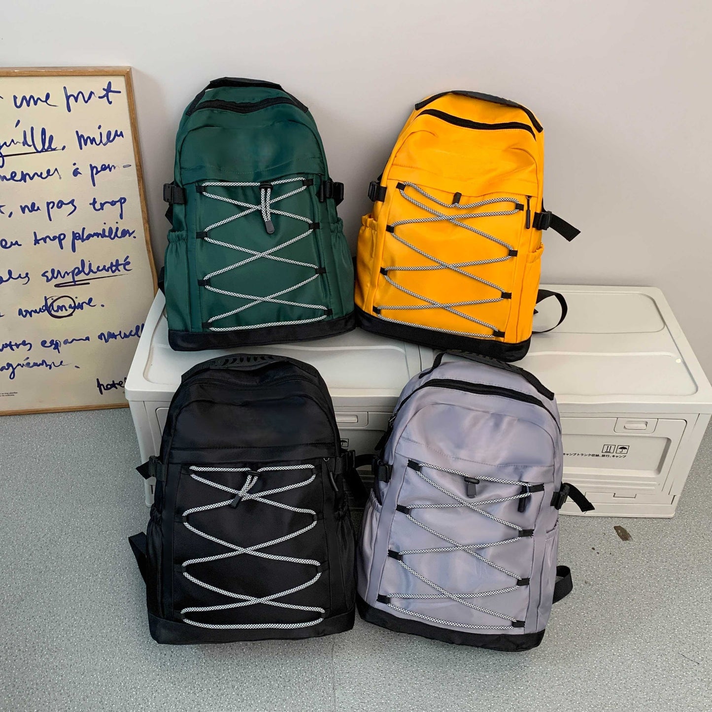 Men's and Women's Leisure Versatile Sports Drawstring Design Adjustable Shoulder Strap Multifunctional Backpack Travel Bag.