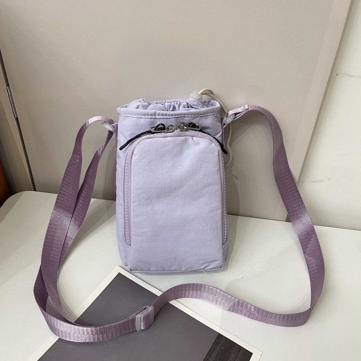 Men's and Women's Leisure Versatile Sports Adjustable Shoulder Strap Multifunctional Water Cup Mobile Phone Messenger Bag