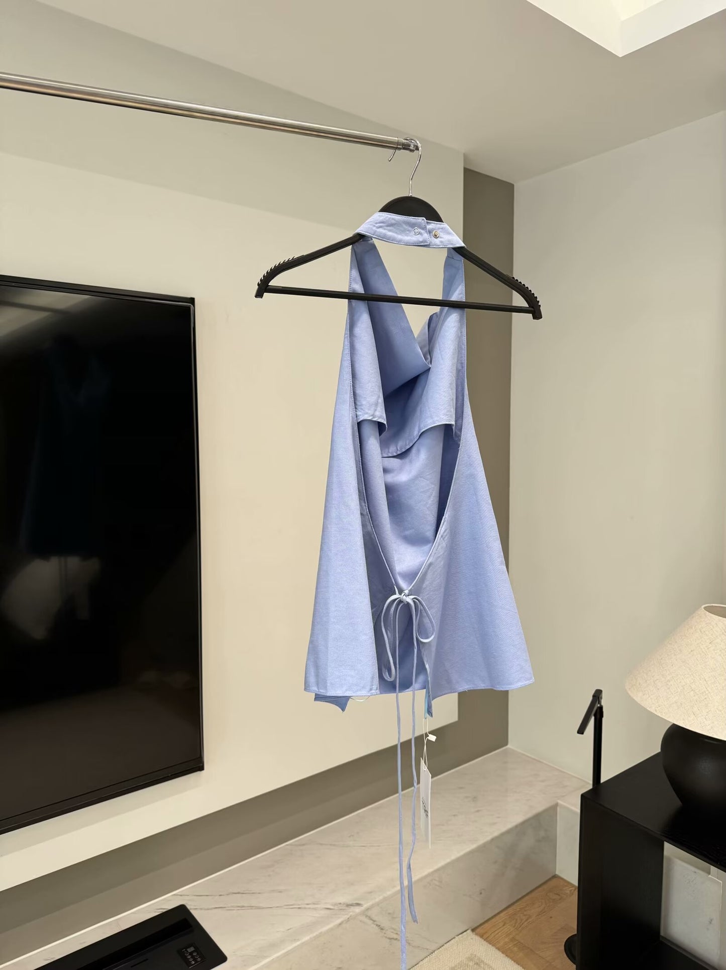 Women's new fashion backless lace up Design sleeveless hanging neck top