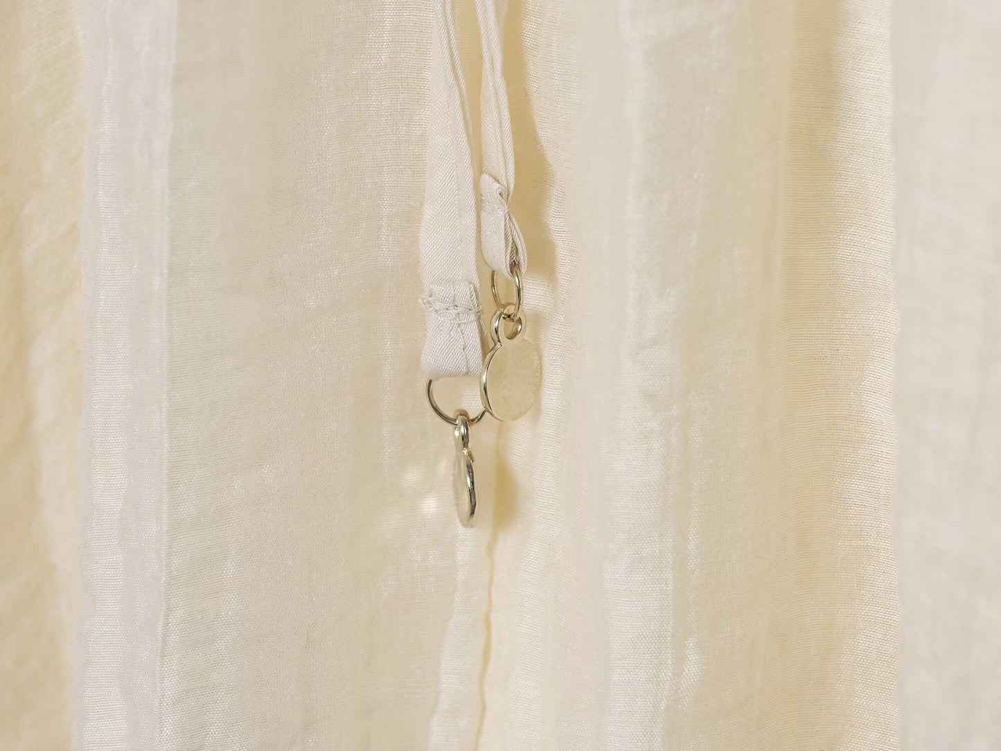 Women's new fashion bubble sleeve short draped pleated shirt