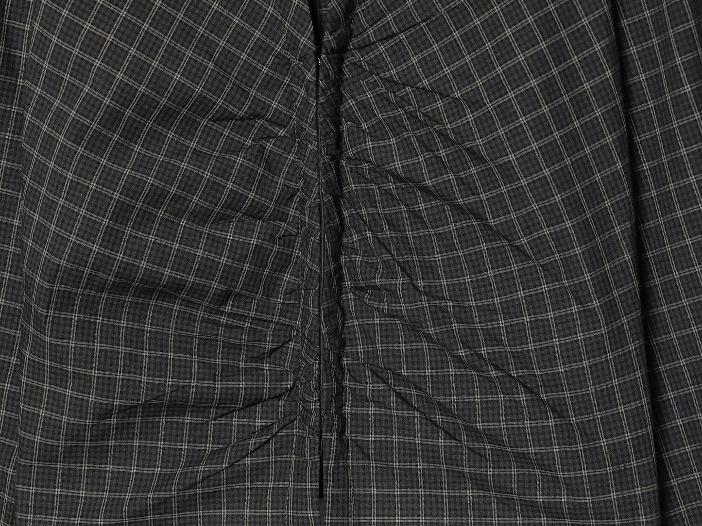 Women's pleated decorative slim plaid top