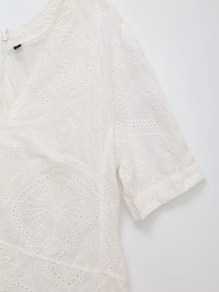 Women's new fashion short sleeved V-neck hollow embroidery MIDI dress