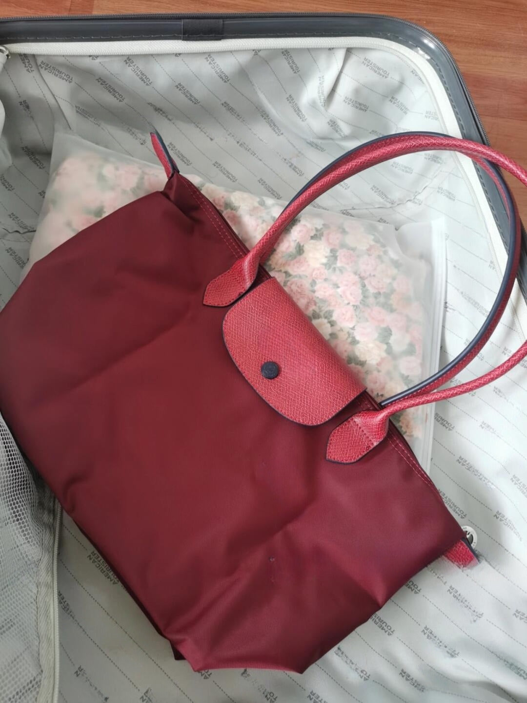 Women's New Joker Nylon Jiaozi Handbag Embroidered Large Tote Waterproof Folding Shoulder Bag.