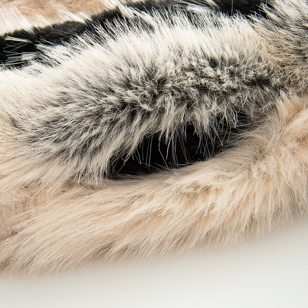 Women's winter faux fur effect round neck Coat