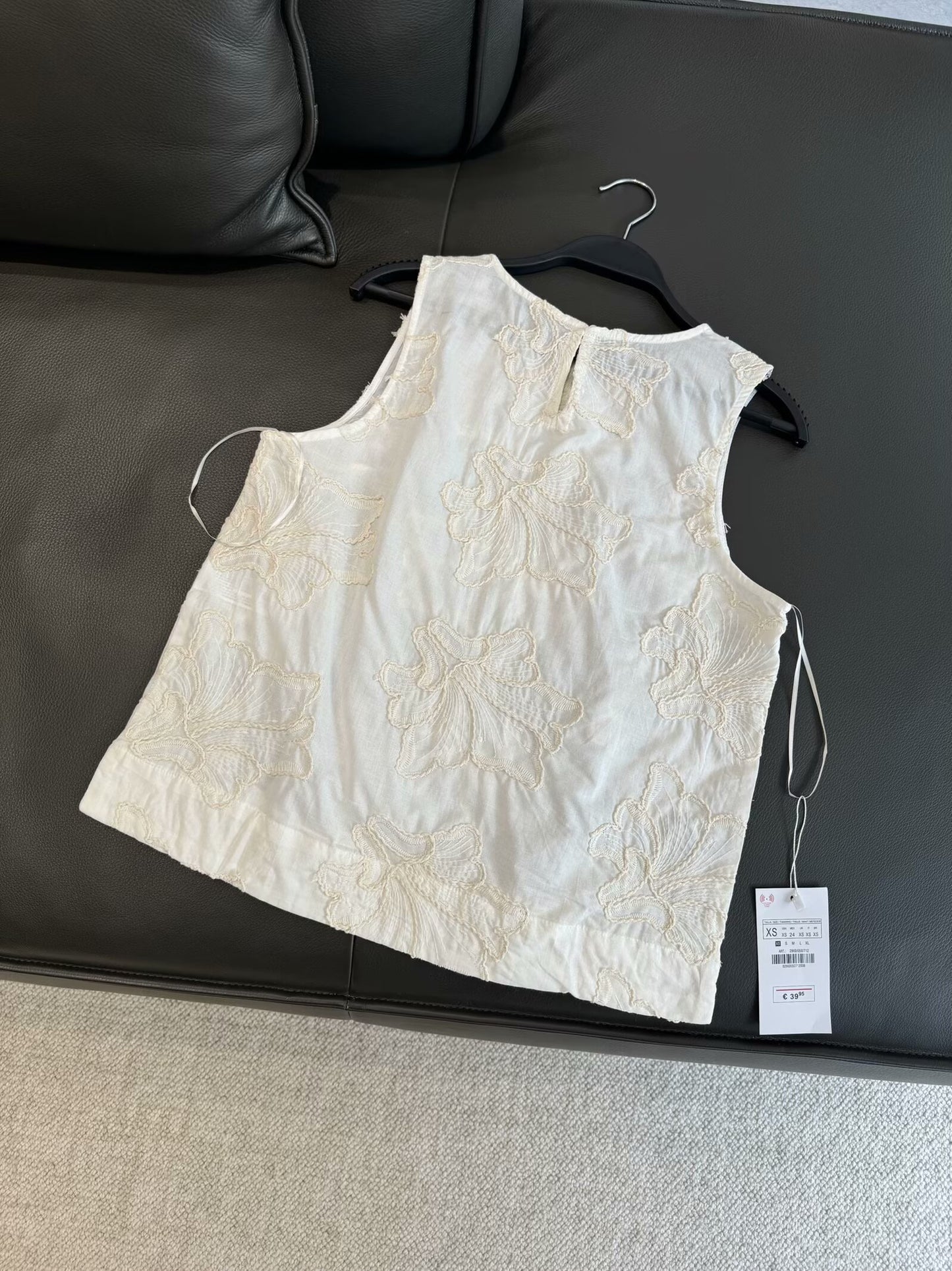 Women's 2025 new embroidered round neck sleeveless top+Pants suit