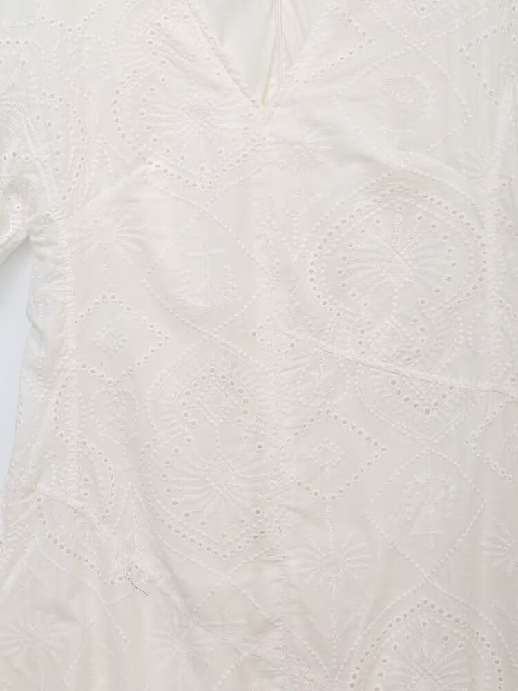 Women's new fashion short sleeved V-neck hollow embroidery MIDI dress