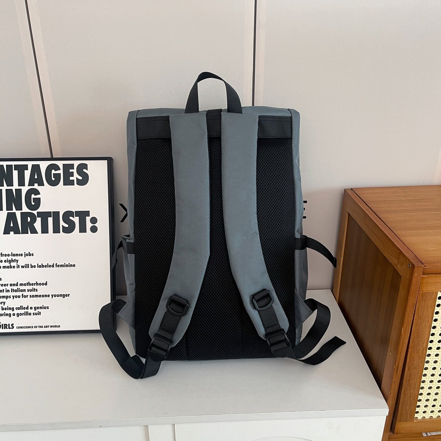 Men and women with the new fashion, leisure, versatile, large-capacity waterproof business bag, travel bag and shoulder bag.