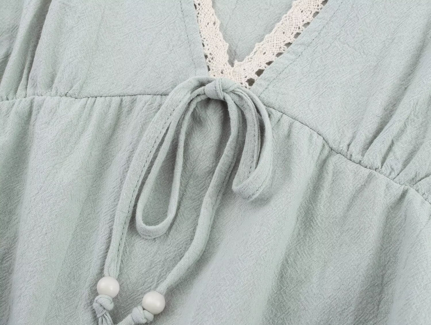 Women's new fashion vacation style long sleeved V-neck embroidered top