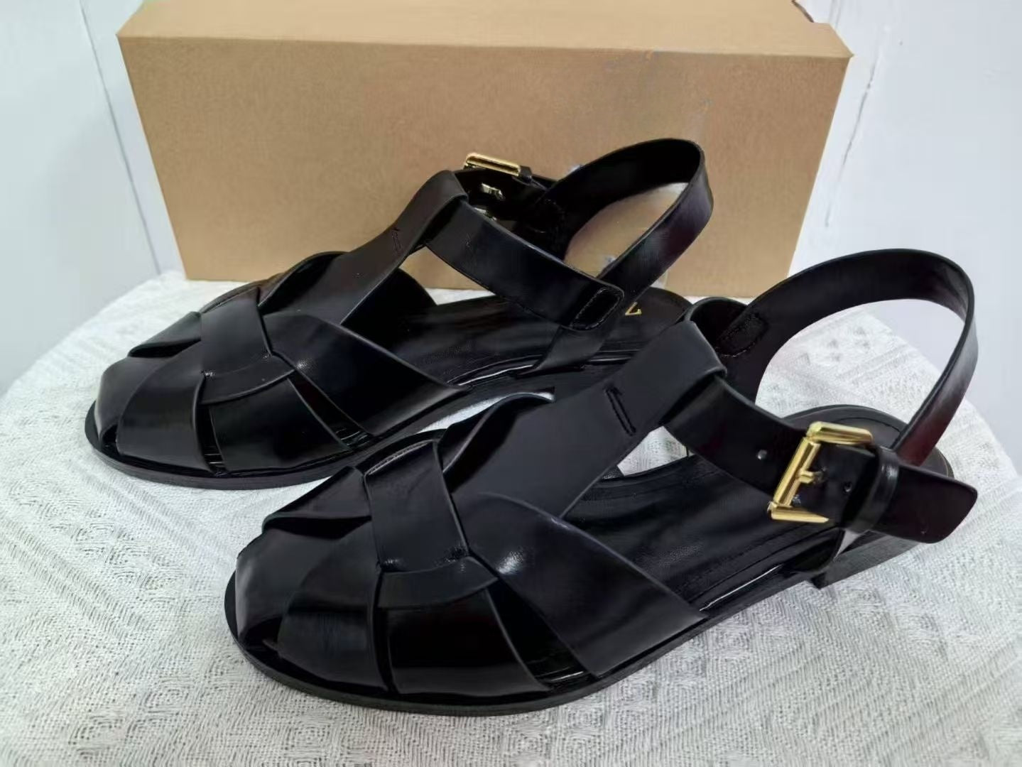 Women's new fashion Joker instep woven round-headed flat-bottomed Roman sandals