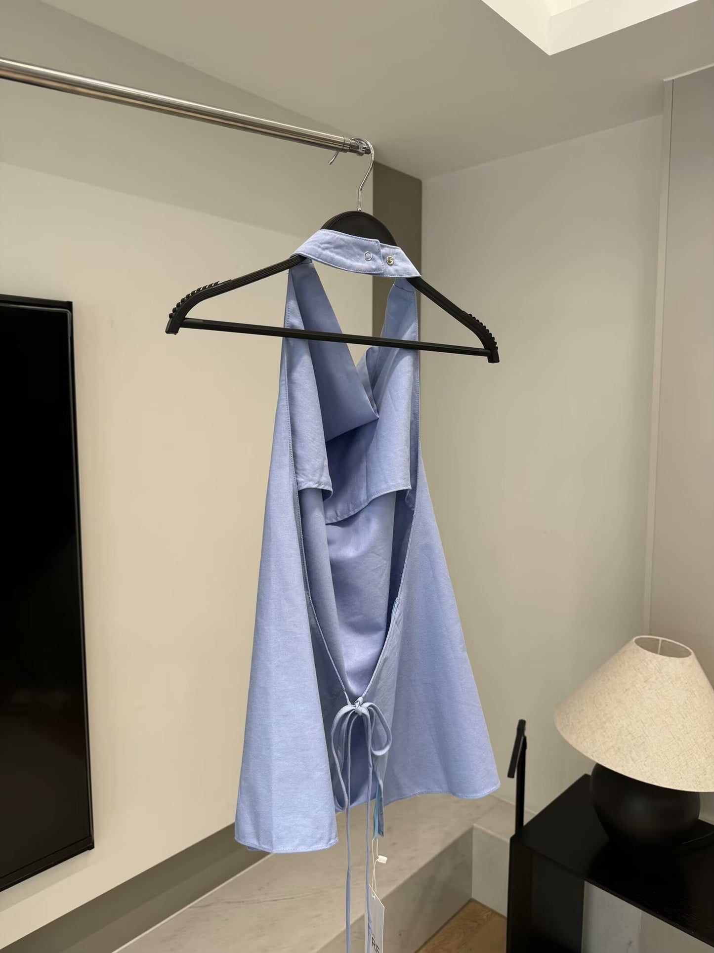 Women's new fashion backless lace up Design sleeveless hanging neck top