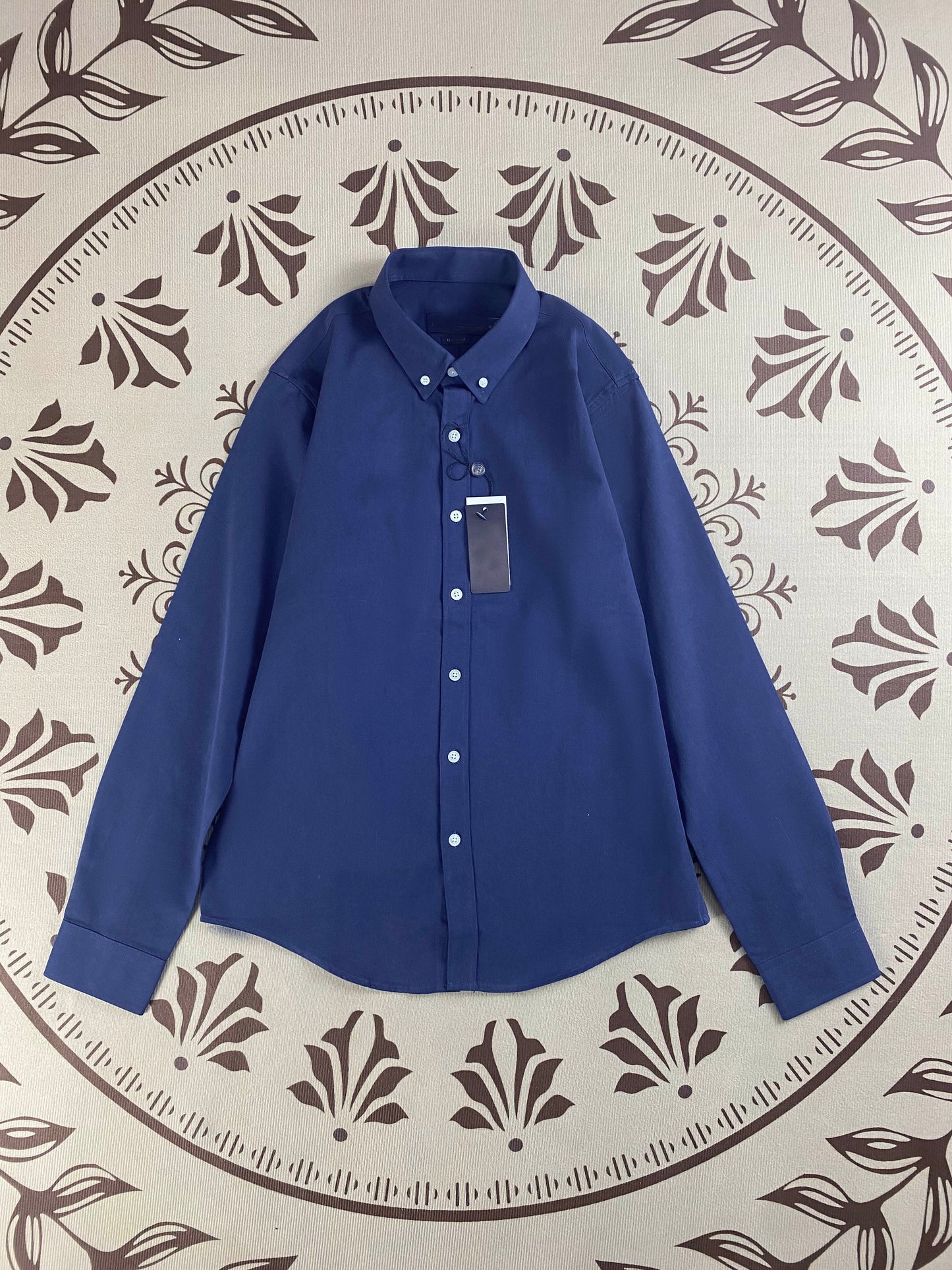 Men and women with the same new casual Joker cotton embroidered couple long sleeve shirt.