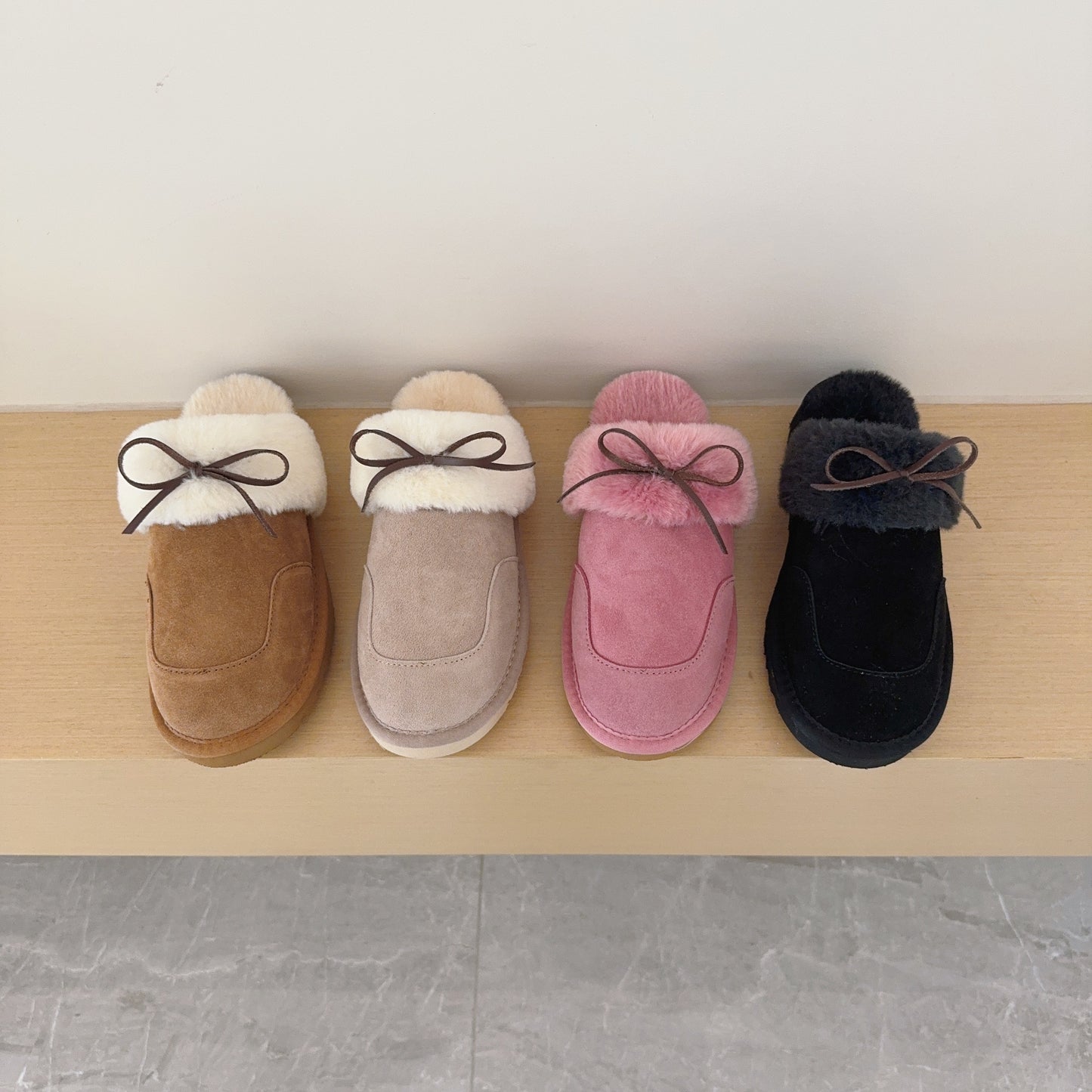 New winter warm plus velvet slippers have a shoe box