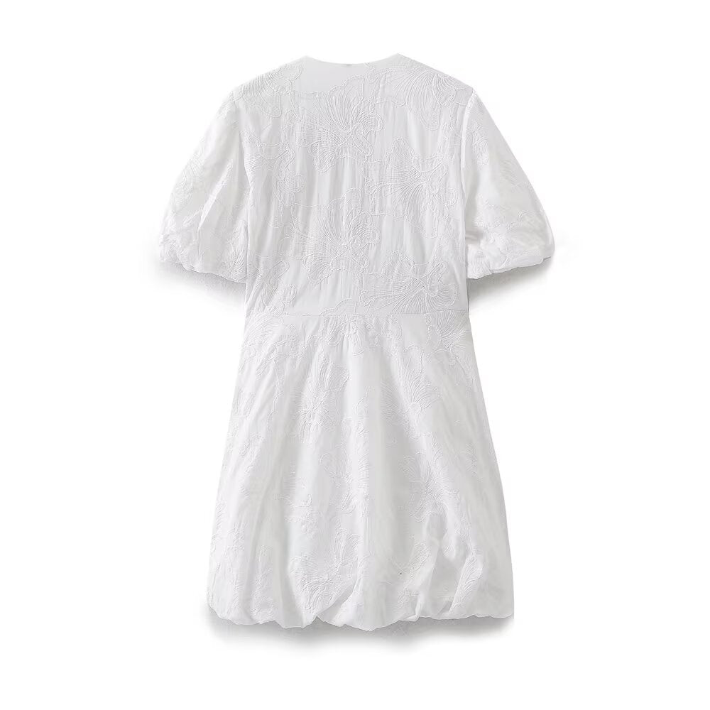 Women's new fashion slim short sleeved V-neck embroidered fluffy mini dress