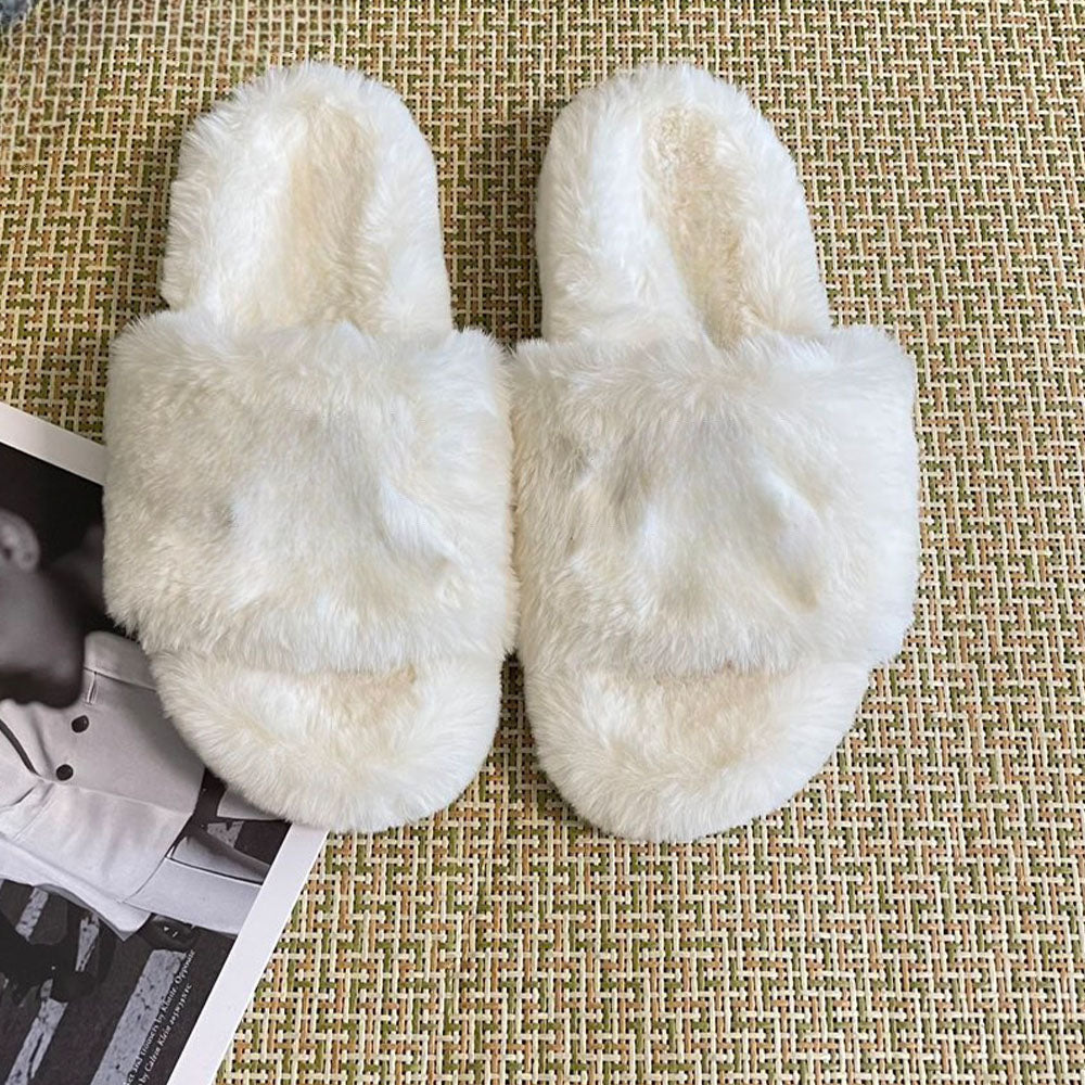 Women's new diamond-studded fur slippers have a shoe box
